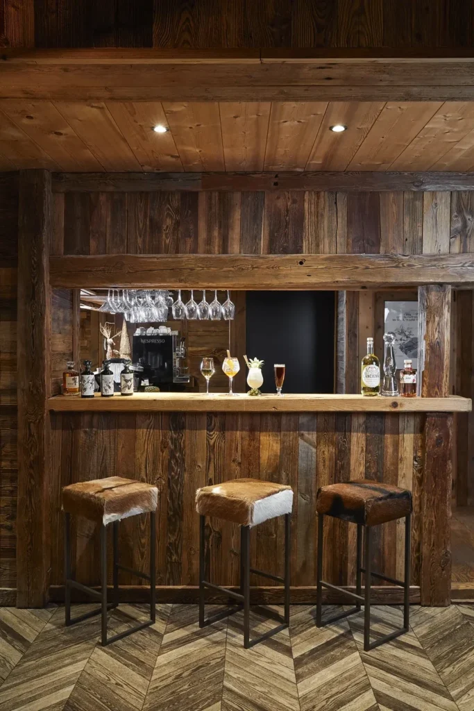 Bar de l’Alpen Valley, 369° Hôtels-Maisons